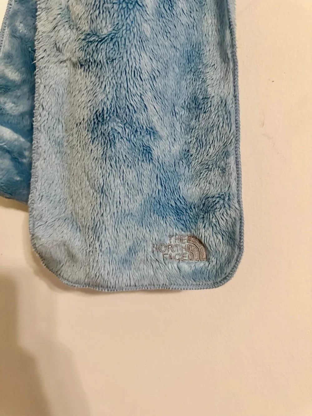 The North Face Plush Scarf in Light Blue